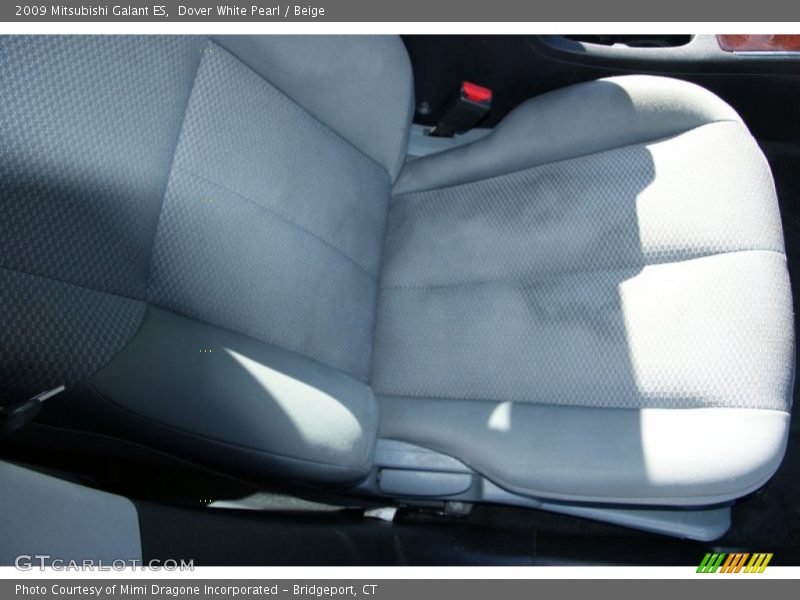 Dover White Pearl / Beige 2009 Mitsubishi Galant ES