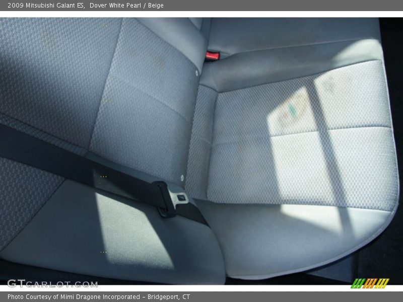 Dover White Pearl / Beige 2009 Mitsubishi Galant ES