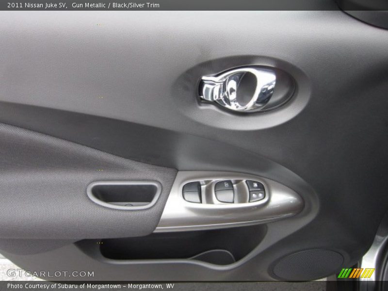Gun Metallic / Black/Silver Trim 2011 Nissan Juke SV
