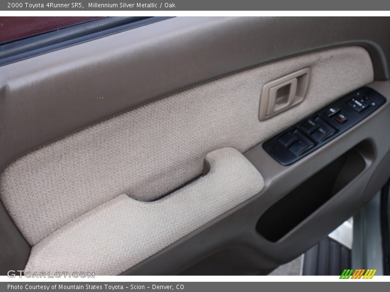 Millennium Silver Metallic / Oak 2000 Toyota 4Runner SR5
