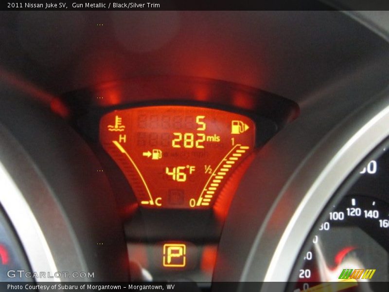 Gun Metallic / Black/Silver Trim 2011 Nissan Juke SV