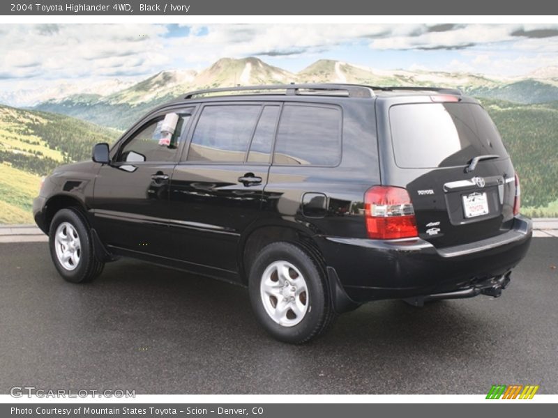 Black / Ivory 2004 Toyota Highlander 4WD
