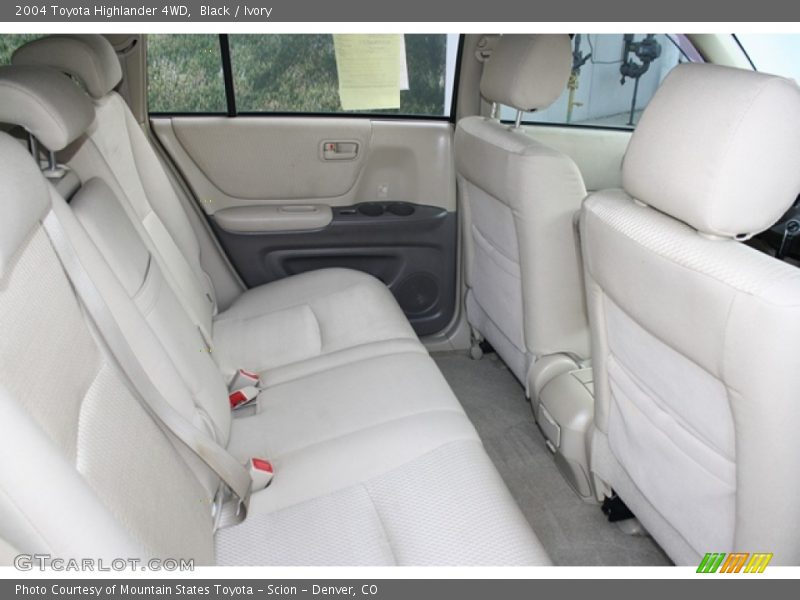  2004 Highlander 4WD Ivory Interior