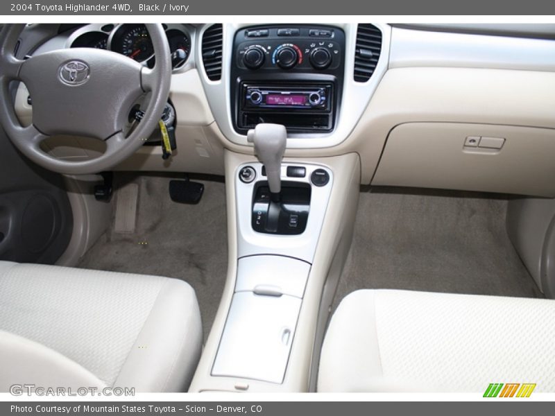 Black / Ivory 2004 Toyota Highlander 4WD