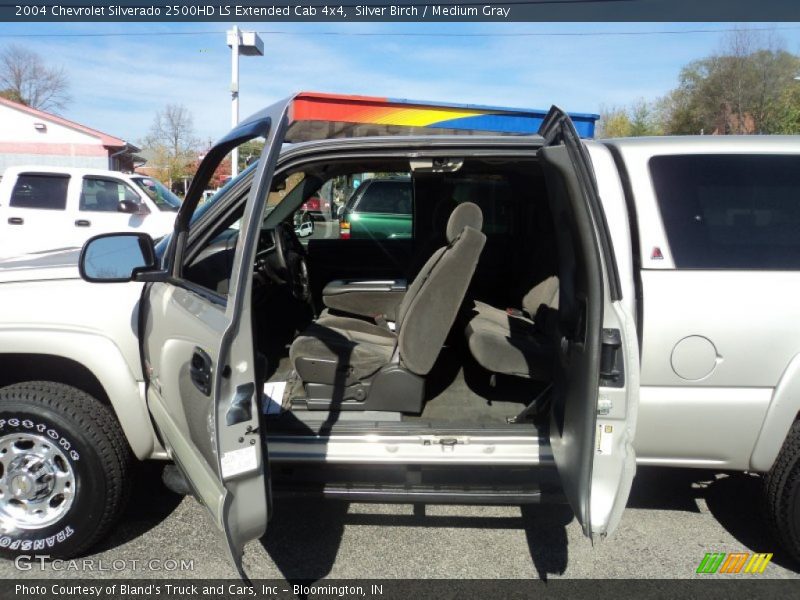 Silver Birch / Medium Gray 2004 Chevrolet Silverado 2500HD LS Extended Cab 4x4