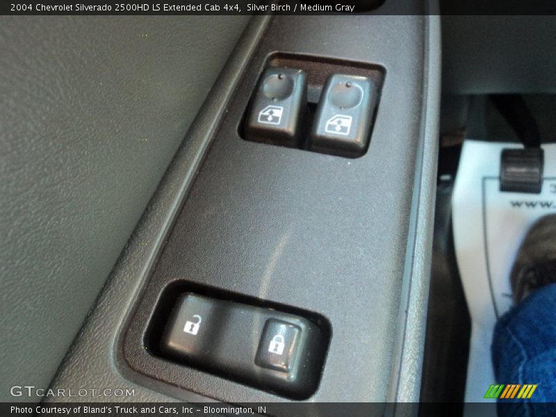 Silver Birch / Medium Gray 2004 Chevrolet Silverado 2500HD LS Extended Cab 4x4