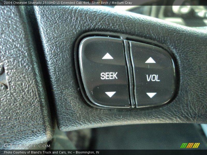 Silver Birch / Medium Gray 2004 Chevrolet Silverado 2500HD LS Extended Cab 4x4