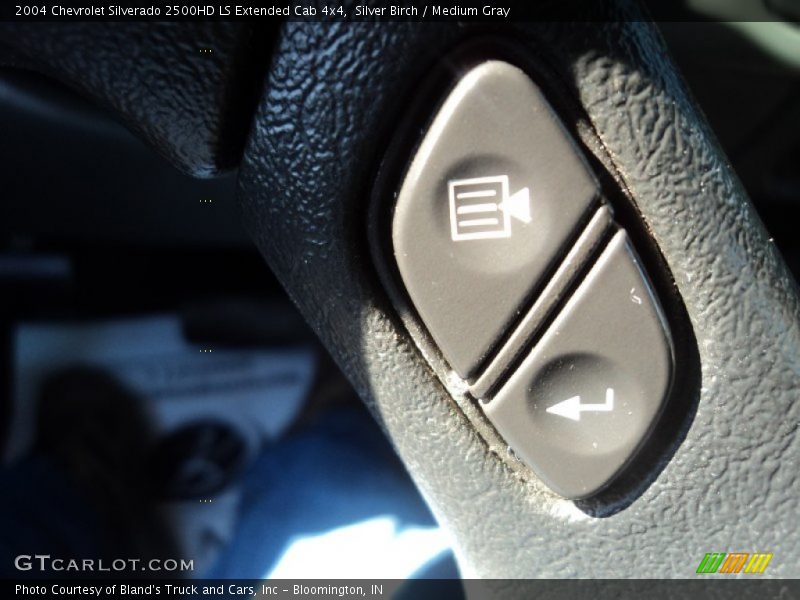 Silver Birch / Medium Gray 2004 Chevrolet Silverado 2500HD LS Extended Cab 4x4