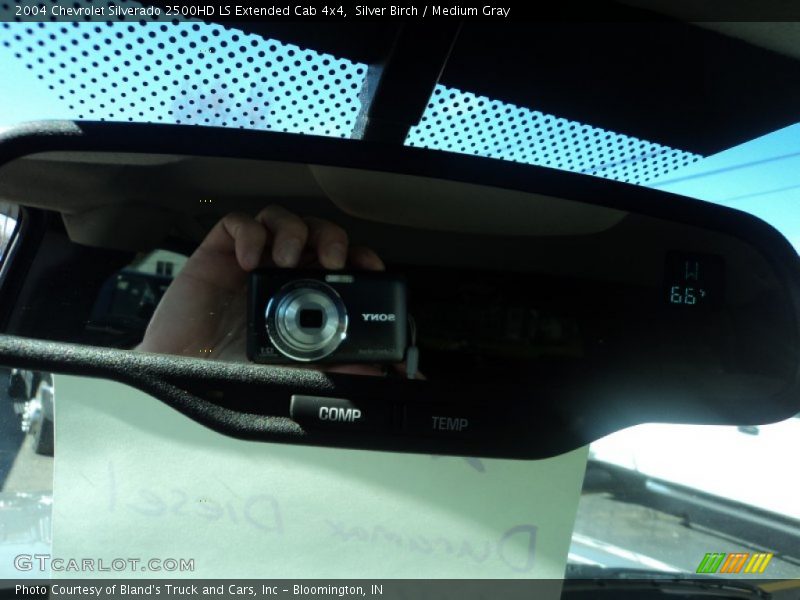 Silver Birch / Medium Gray 2004 Chevrolet Silverado 2500HD LS Extended Cab 4x4