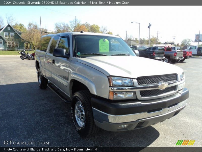 Silver Birch / Medium Gray 2004 Chevrolet Silverado 2500HD LS Extended Cab 4x4