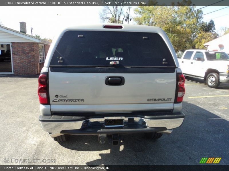 Silver Birch / Medium Gray 2004 Chevrolet Silverado 2500HD LS Extended Cab 4x4