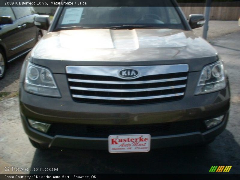 Metal Bronze / Beige 2009 Kia Borrego EX V6