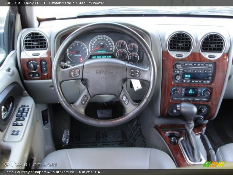 Dashboard of 2003 Envoy XL SLT