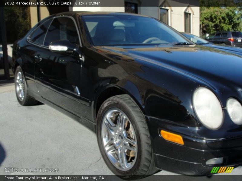Black / Oyster 2002 Mercedes-Benz CLK 320 Coupe