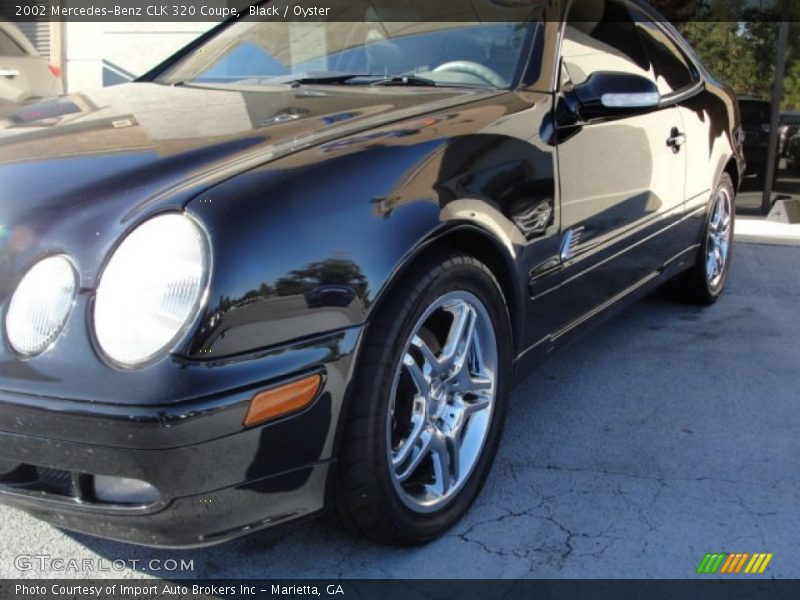 Black / Oyster 2002 Mercedes-Benz CLK 320 Coupe