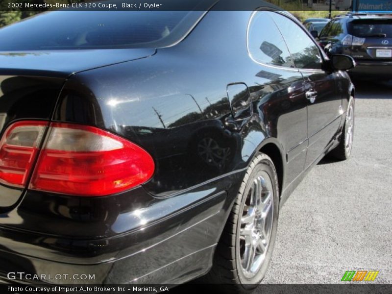 Black / Oyster 2002 Mercedes-Benz CLK 320 Coupe