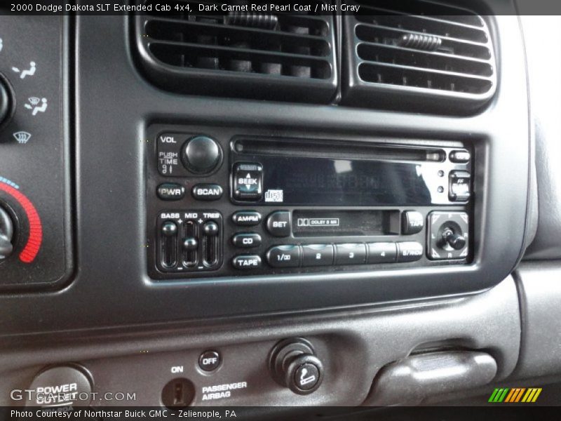 Audio System of 2000 Dakota SLT Extended Cab 4x4
