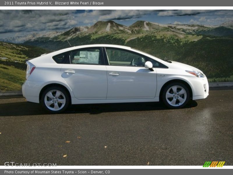 Blizzard White Pearl / Bisque 2011 Toyota Prius Hybrid V
