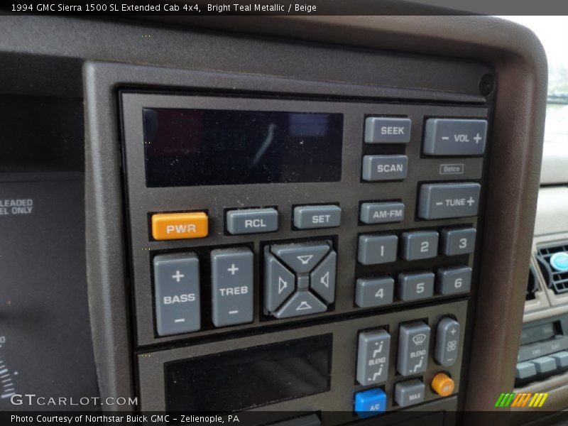 Controls of 1994 Sierra 1500 SL Extended Cab 4x4