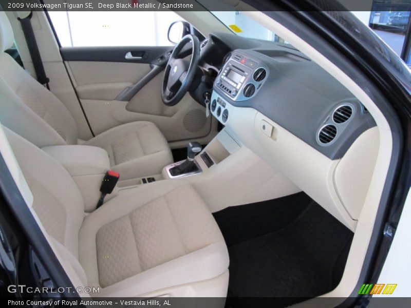 Deep Black Metallic / Sandstone 2009 Volkswagen Tiguan SE