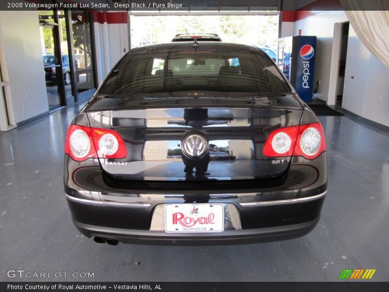 Deep Black / Pure Beige 2008 Volkswagen Passat Lux Sedan