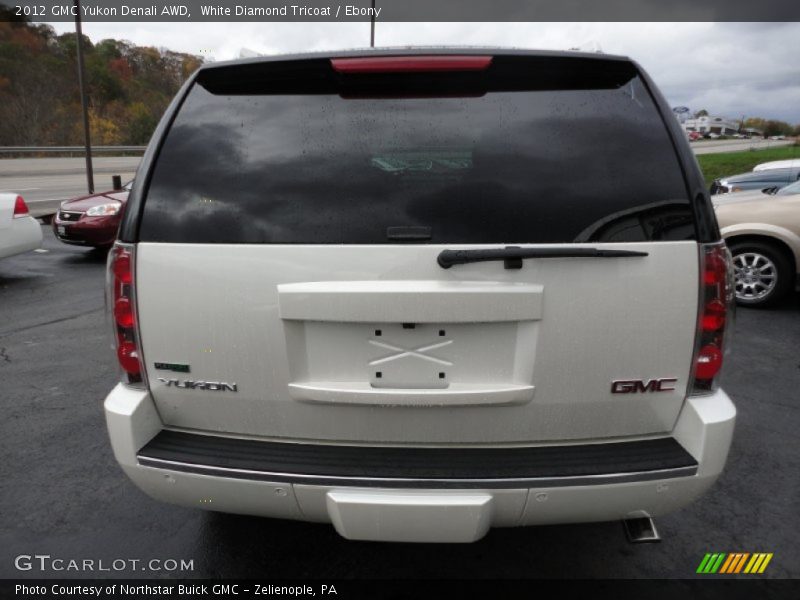 White Diamond Tricoat / Ebony 2012 GMC Yukon Denali AWD