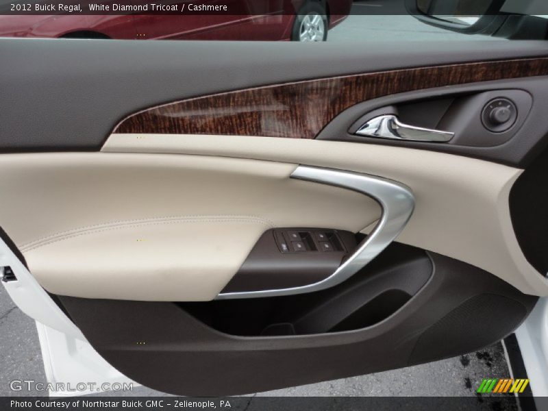 White Diamond Tricoat / Cashmere 2012 Buick Regal