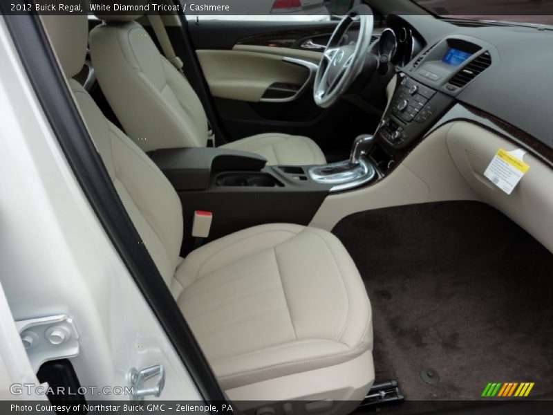 White Diamond Tricoat / Cashmere 2012 Buick Regal