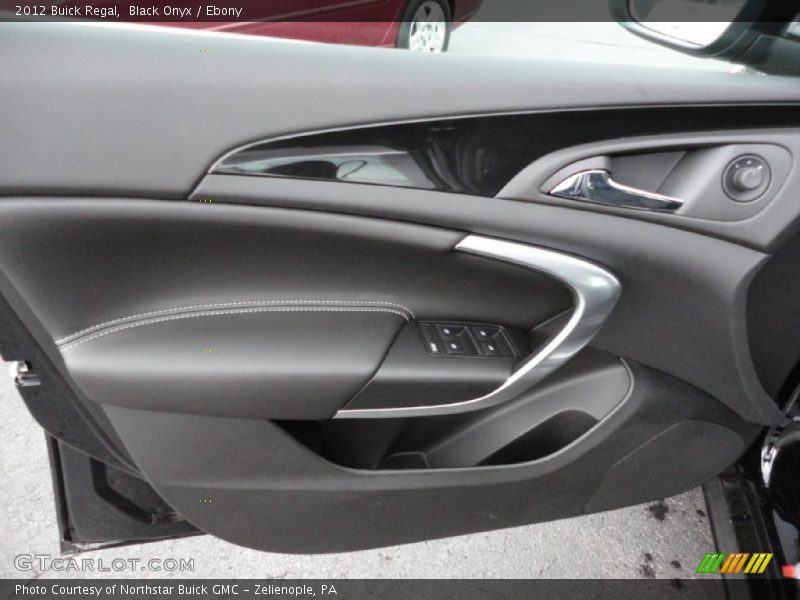 Black Onyx / Ebony 2012 Buick Regal