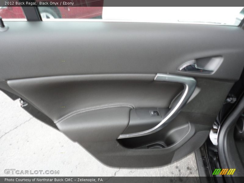 Black Onyx / Ebony 2012 Buick Regal