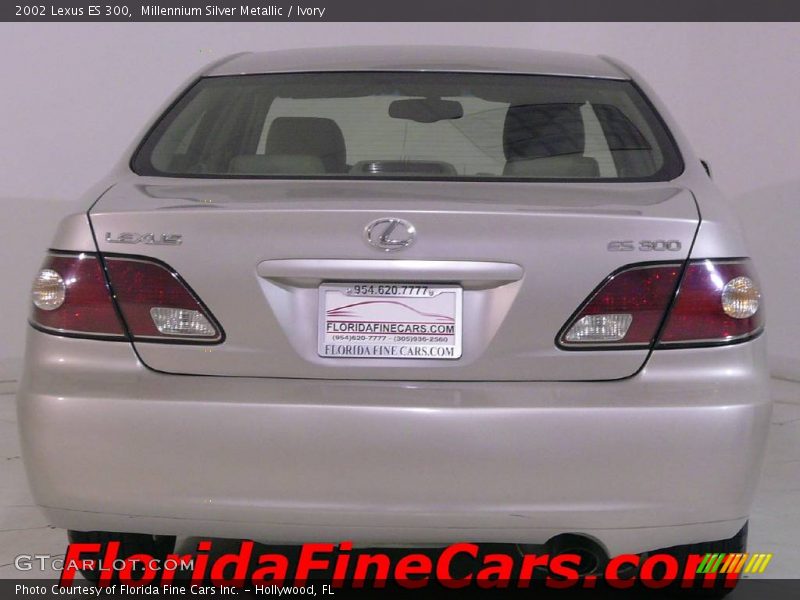 Millennium Silver Metallic / Ivory 2002 Lexus ES 300