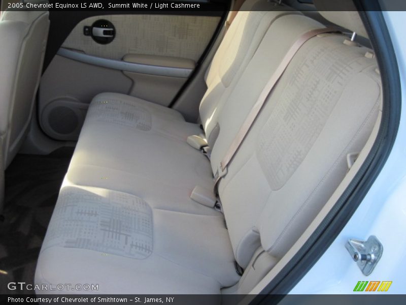Summit White / Light Cashmere 2005 Chevrolet Equinox LS AWD