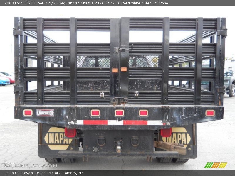 Oxford White / Medium Stone 2008 Ford F550 Super Duty XL Regular Cab Chassis Stake Truck