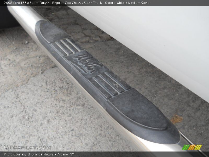 Oxford White / Medium Stone 2008 Ford F550 Super Duty XL Regular Cab Chassis Stake Truck