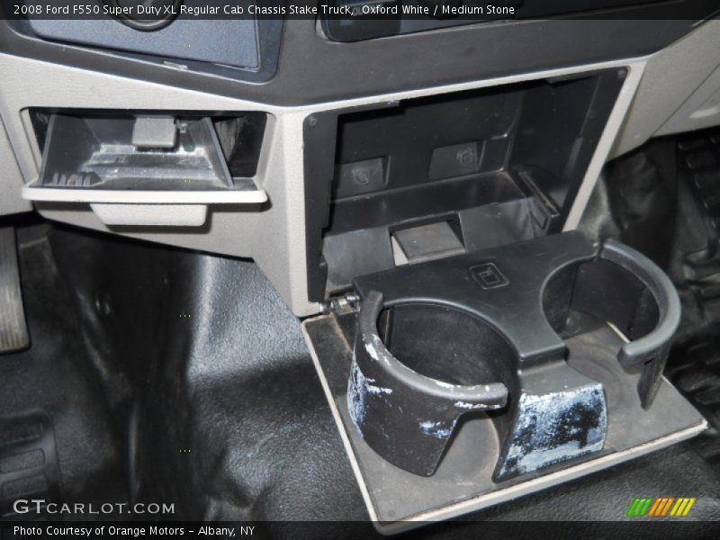 Oxford White / Medium Stone 2008 Ford F550 Super Duty XL Regular Cab Chassis Stake Truck