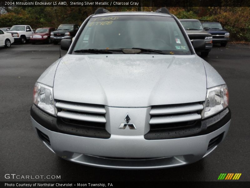 Sterling Silver Metallic / Charcoal Gray 2004 Mitsubishi Endeavor LS AWD