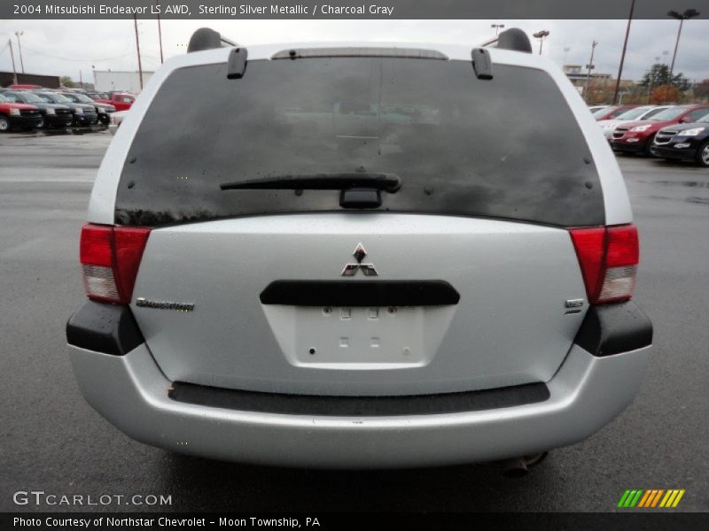 Sterling Silver Metallic / Charcoal Gray 2004 Mitsubishi Endeavor LS AWD
