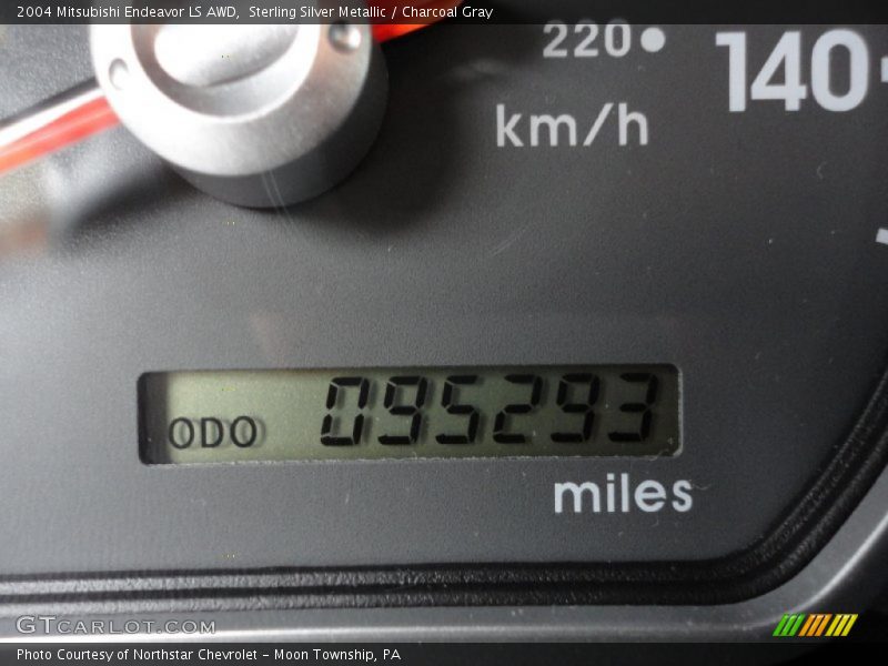 Sterling Silver Metallic / Charcoal Gray 2004 Mitsubishi Endeavor LS AWD