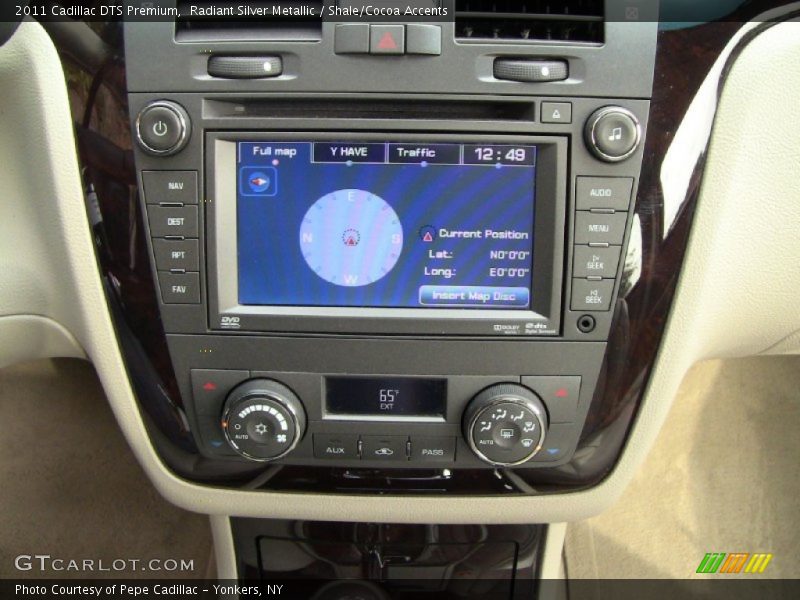 Radiant Silver Metallic / Shale/Cocoa Accents 2011 Cadillac DTS Premium