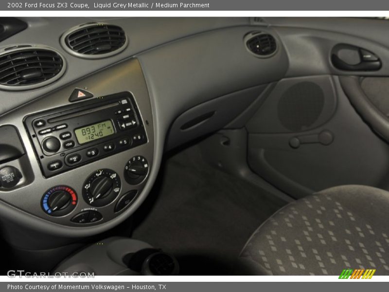 Liquid Grey Metallic / Medium Parchment 2002 Ford Focus ZX3 Coupe