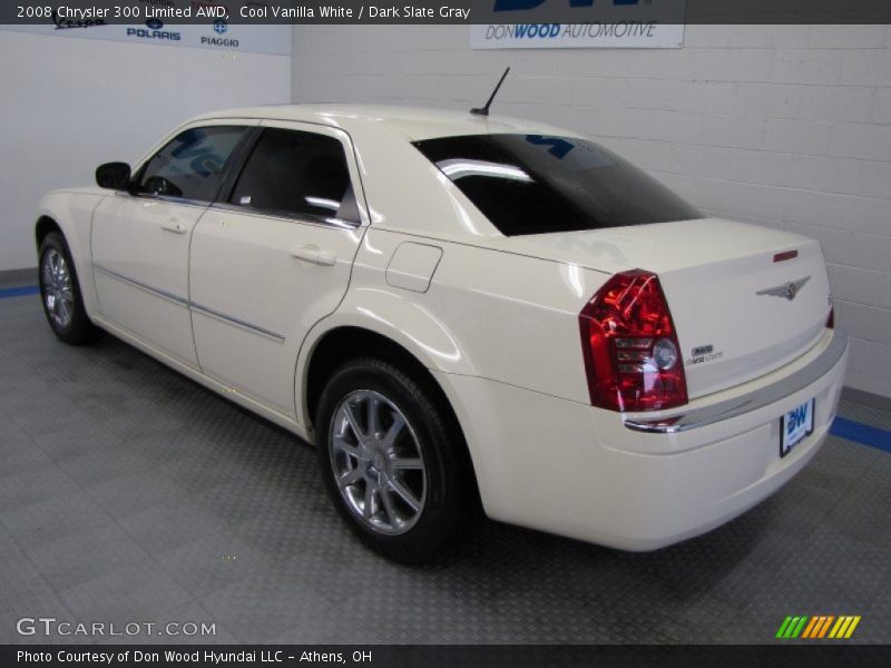 Cool Vanilla White / Dark Slate Gray 2008 Chrysler 300 Limited AWD