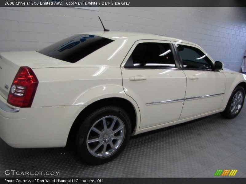 Cool Vanilla White / Dark Slate Gray 2008 Chrysler 300 Limited AWD