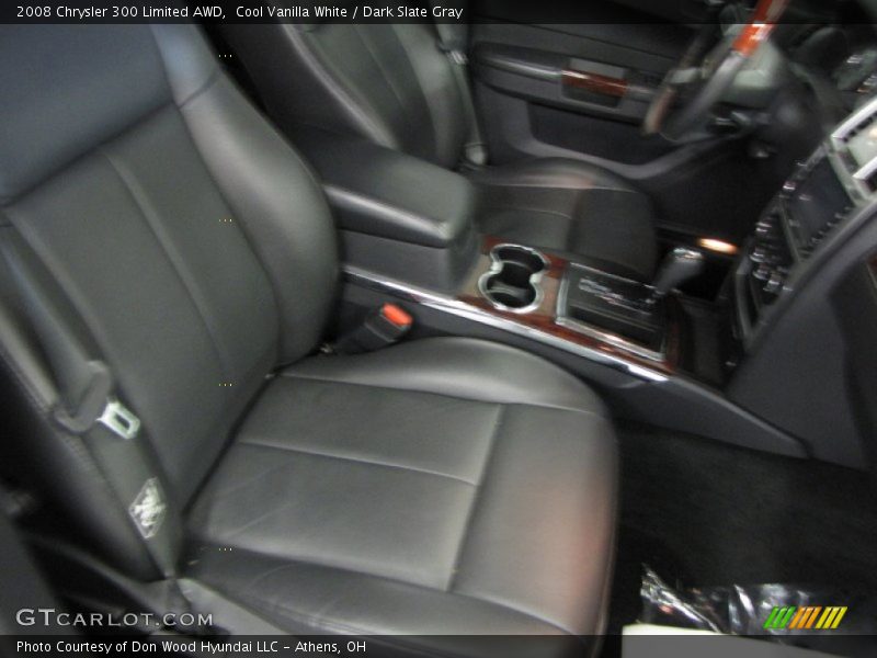 Cool Vanilla White / Dark Slate Gray 2008 Chrysler 300 Limited AWD