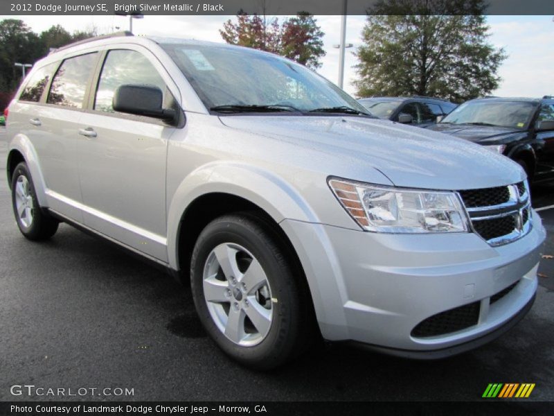 Bright Silver Metallic / Black 2012 Dodge Journey SE