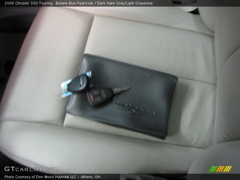 Butane Blue Pearlcoat / Dark Slate Gray/Light Graystone 2006 Chrysler 300 Touring