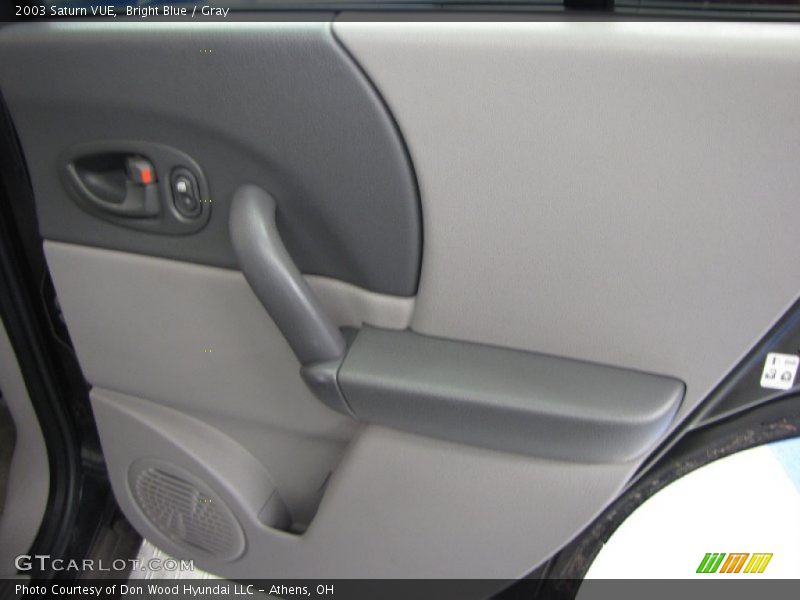 Bright Blue / Gray 2003 Saturn VUE