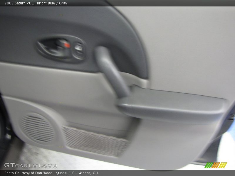 Bright Blue / Gray 2003 Saturn VUE