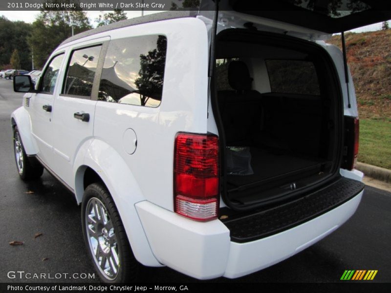 Bright White / Dark Slate Gray 2011 Dodge Nitro Heat