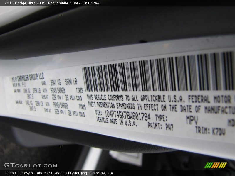 Bright White / Dark Slate Gray 2011 Dodge Nitro Heat