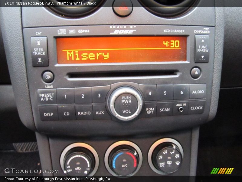 Phantom White / Black 2010 Nissan Rogue SL AWD